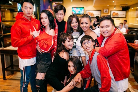 duong tinh cua bo tu hau due mat troi phien ban viet ke yeu nguoi lon tuoi nguoi vuong tin dong tinh