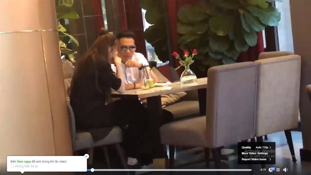 vuong scandal meo mo voi que van viet anh vuot gian ba xa gio em da hieu roi dung khong