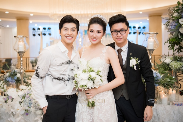 showbiz vo oa khi noo phuoc thinh va mai phuong thuy bi fan loi ra anh sang moi tinh 6 nam bi mat