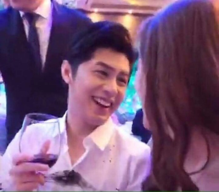 showbiz vo oa khi noo phuoc thinh va mai phuong thuy bi fan loi ra anh sang moi tinh 6 nam bi mat