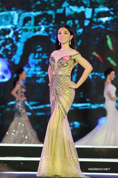nu sinh tung nang 83kg vao chung ket hoa hau vn