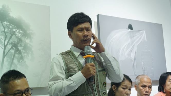 vi sao anh nude trien lam chi toan chup mau nu
