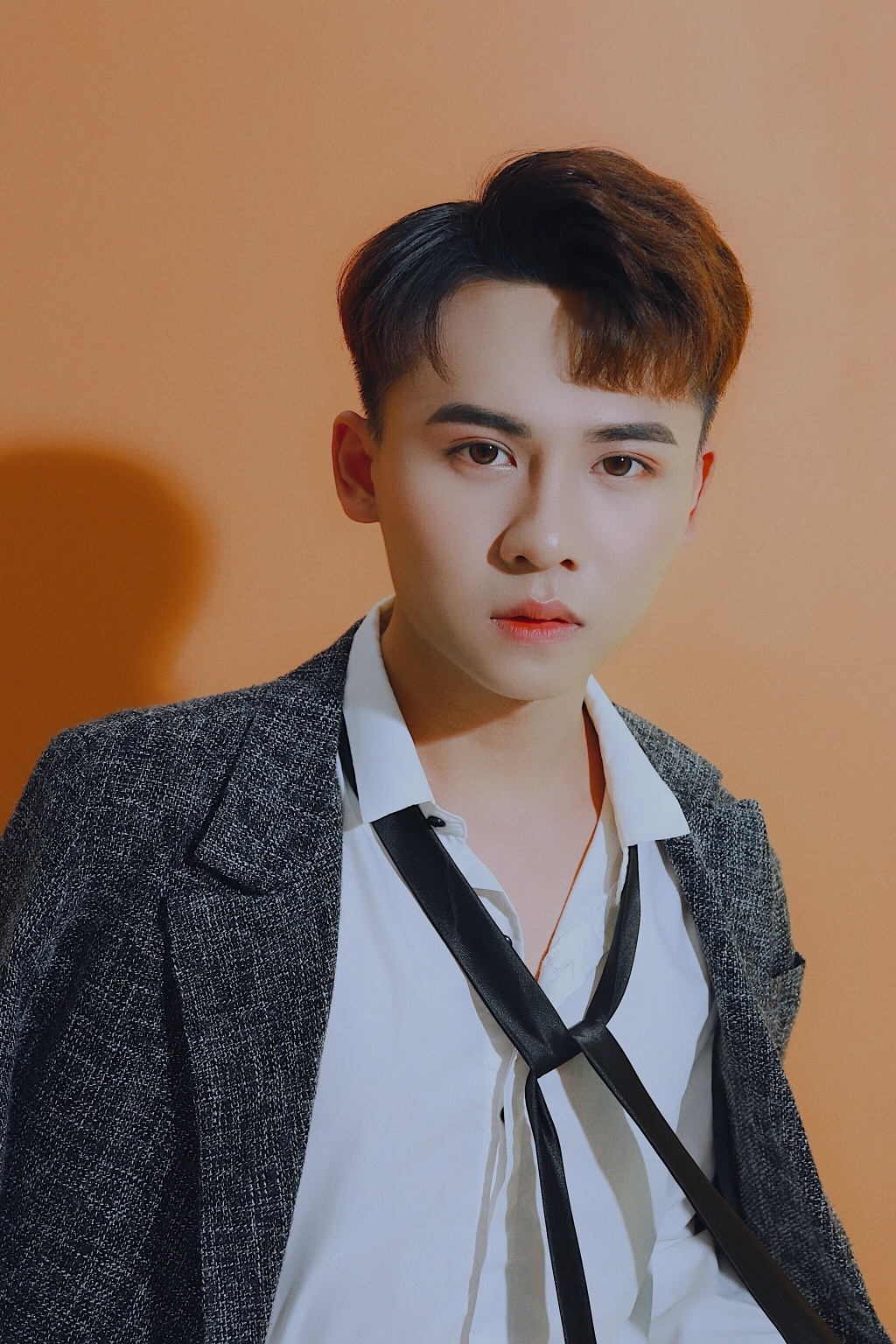 Bị chỉ trích không tôn trọng Mr Siro và Erik trong 'The debut', Quang Hiếu giải thích bi chi trich khong ton trong mr siro va erik trong the debut quang hieu giai thich