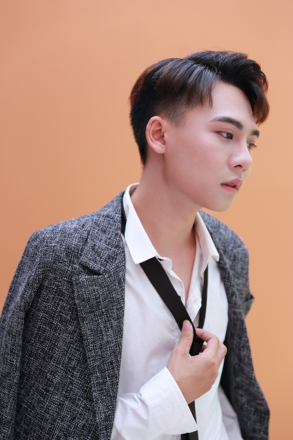 Bị chỉ trích không tôn trọng Mr Siro và Erik trong 'The debut', Quang Hiếu giải thích bi chi trich khong ton trong mr siro va erik trong the debut quang hieu giai thich