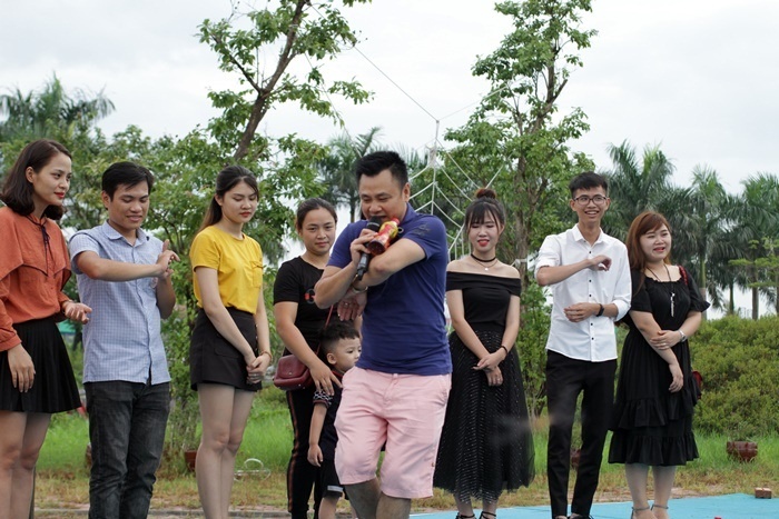 Cùng Trà thanh nhiệt Dr Thanh nhìn lại những khoảnh khắc đáng nhớ trong chương trình biểu diễn nghệ thuật cung tra thanh nhiet dr thanh nhin lai nhung khoanh khac dang nho trong chuong trinh bieu dien nghe thuat