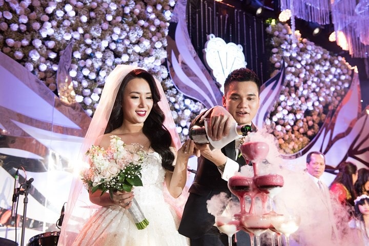 hang loat sao viet len xe hoa trong nam 2018