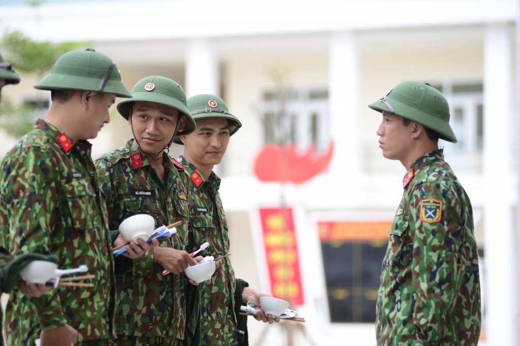 diem lai 4 khoanh khac do khoc do cuoi cua sao nhap ngu tap 4