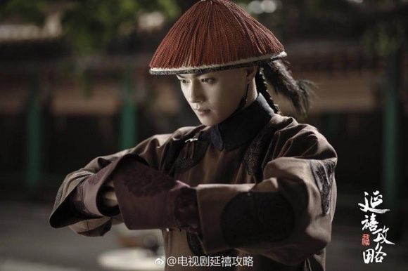 can canh man cao dau cua my nam hua khai de vao vai pho hang trong dien hi cong luoc