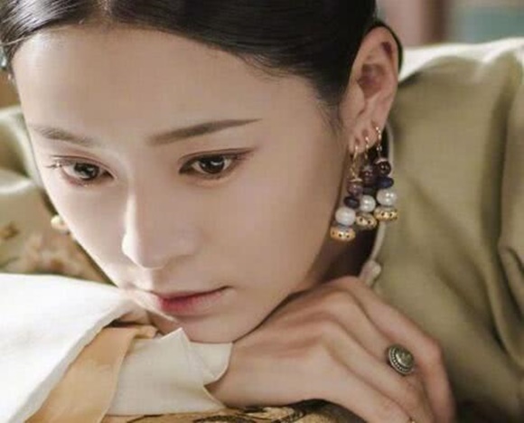 doi tu trong sach va to am dang nguong mo cua phi tan ca nam tron ngu voi vua trong dien hi cong luoc
