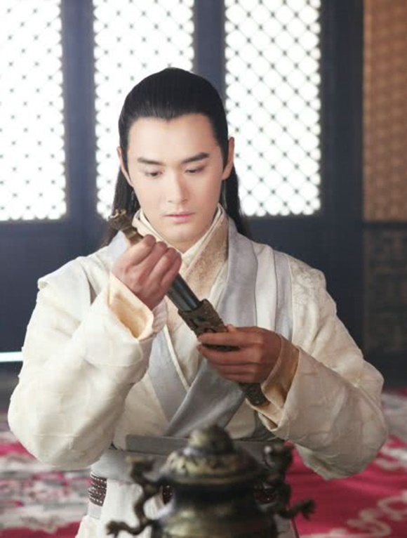 doi tu trong sach va to am dang nguong mo cua phi tan ca nam tron ngu voi vua trong dien hi cong luoc