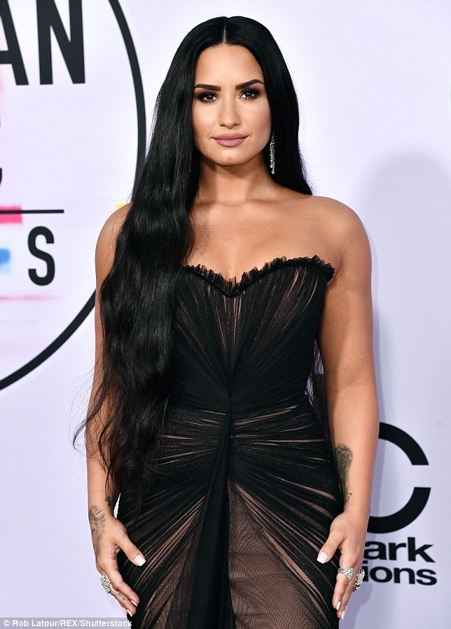 Demi Lovato lần đầu lên tiếng cảm ơn kể từ nhập viện vì dùng ma tuý bất tỉnh demi lovato lan dau len tieng cam on ke tu nhap vien vi dung ma tuy bat tinh