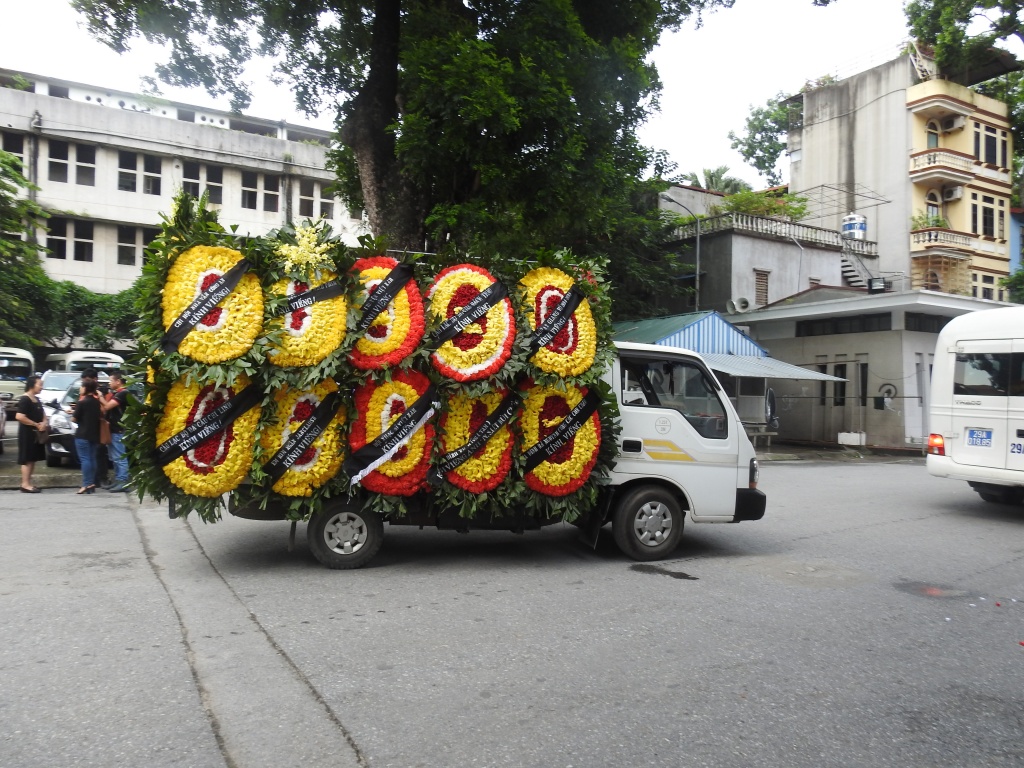 thi no duc luu cung nhieu sao viet khoc nac tien dua chi pheo bui cuong ve noi an nghi cuoi cung