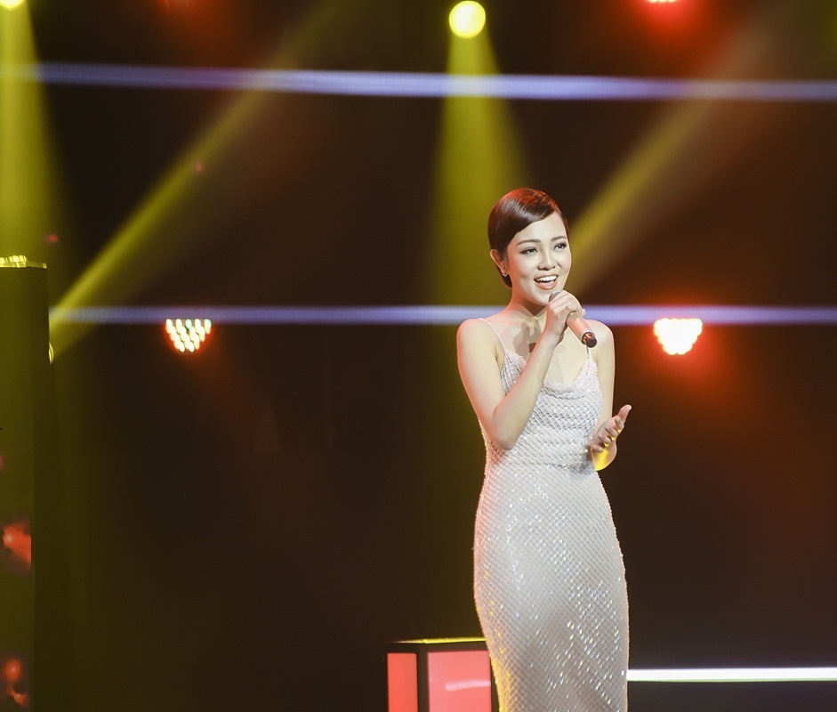 thai binh co nang 18 tuoi hai lan khien toc tien bat khoc tai the voice 2018