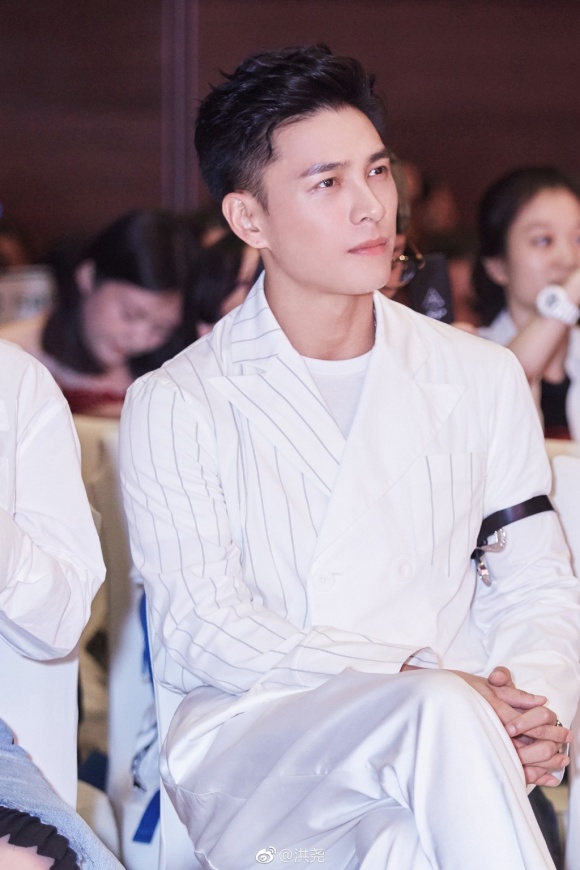 'Diên Hi công lược' hóa ra còn có dàn trai đẹp 'cực phẩm' bị bỏ sót, số 3 được nhận xét đẹp trai hơn cả Phó Hằng dien hi cong luoc hoa ra con co dan trai dep cuc pham bi bo sot so 3 duoc nhan xet dep trai hon ca pho hang