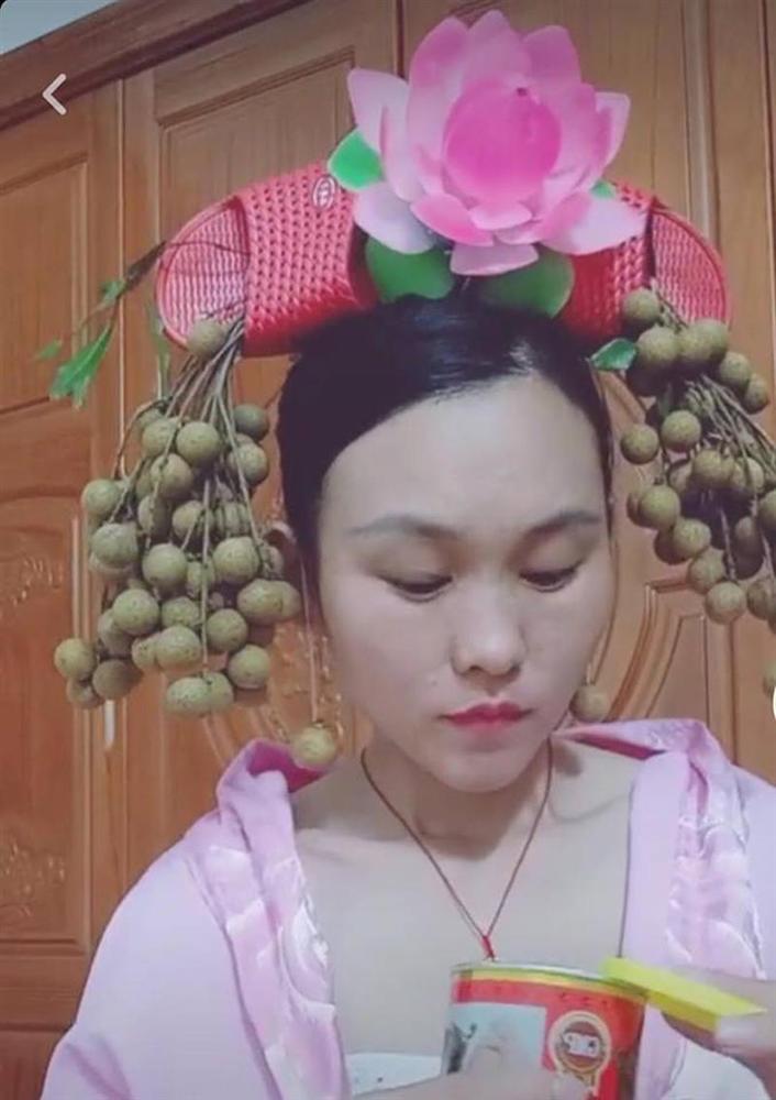 cuoi do nghieng do nga voi nhung man che ba dao cua fan phim dien hi cong luoc