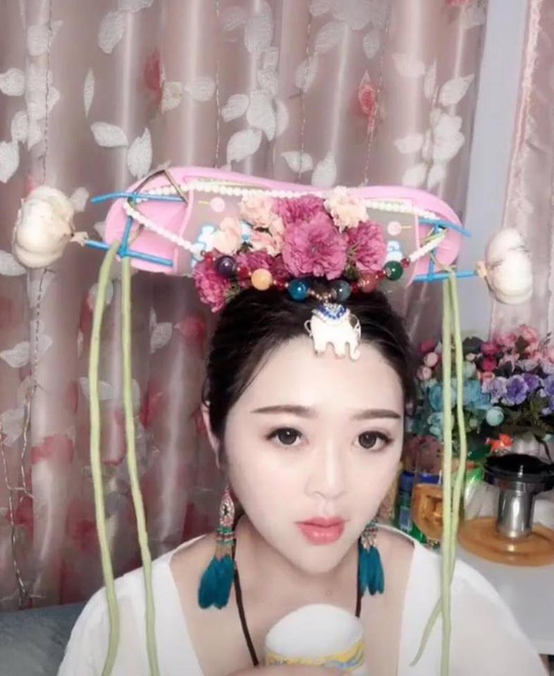 cuoi do nghieng do nga voi nhung man che ba dao cua fan phim dien hi cong luoc