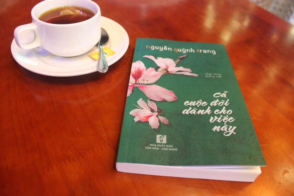 nha van nguyen quynh trang ca cuoc doi danh cho viec viet