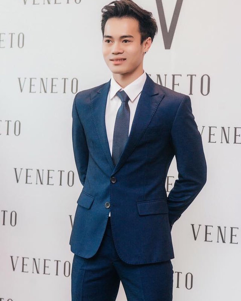 co mot van toan lay loi voi loat anh song ao khong giong ai