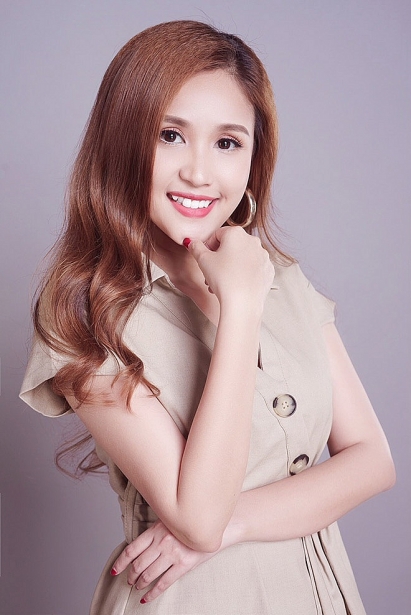 phuong hang gao nep gao te va hanh trinh lot xac tu hotgirl den nu dien vien thanh lich