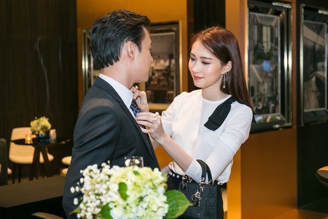 Những khoảnh khắc thân mật của hoa hậu Thu Thảo và bạn trai đại gia nhung giay phut tinh nhu cai binh cua hoa hau thu thao va ban trai
