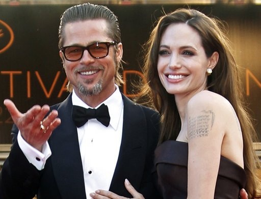 giua tin don tai hop voi angelina jolie brad pitt bat ngo xin loi vo cu