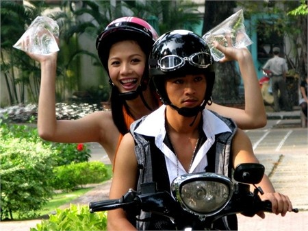 dan dien vien bong dung muon khoc sau 9 nam thay doi khong ngo