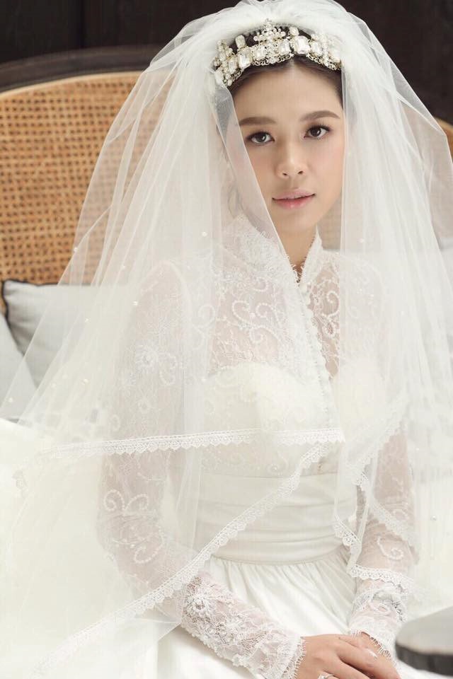 lo anh cuoi cua giam doc vtv24 quang minh va nu nha van 8x