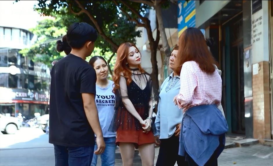 my nhan vao bep tap 4 sy thanh te tua vi bi chu no tan cong
