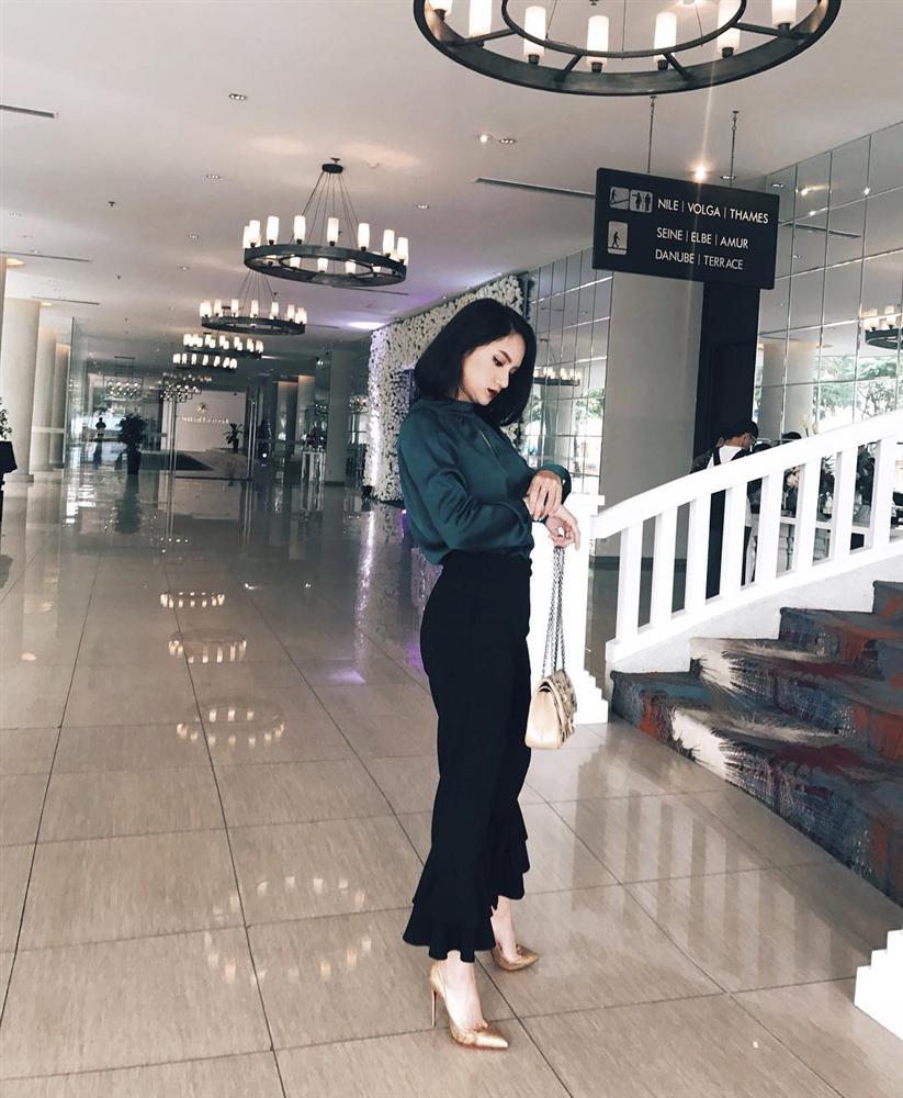 Học lỏm ngay bí kíp tạo dáng của hoa hậu Hương Giang để có được những bức ảnh ngàn like hoc lom ngay bi kip tao dang cua hoa hau huong giang de co duoc nhung buc anh ngan like