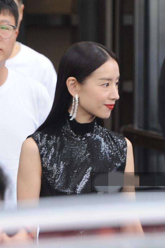 'Phú sát hoàng hậu' Đổng Khiết lộ hình ảnh kém sắc, da nhăn nheo phu sat hoang hau dong khiet lo hinh anh kem sac da nhan nheo