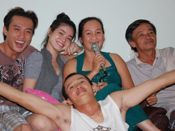 ban trai tin don cua bao anh dien trai im hoi lang tieng nhung kiem hon 12 tinam