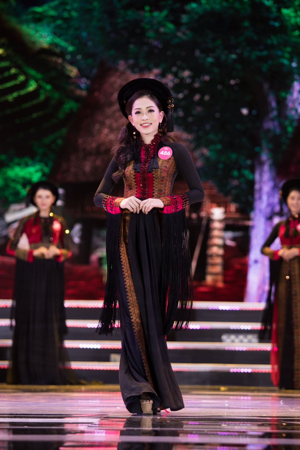 nhin lai 4 phan thi trong dem chung ket cua top 3 hoa hau viet nam 2018