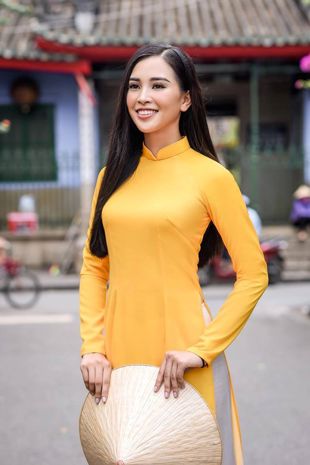 bat ngo voi nghe tay trai cua tran tieu vy truoc khi dang quang hoa hau viet nam