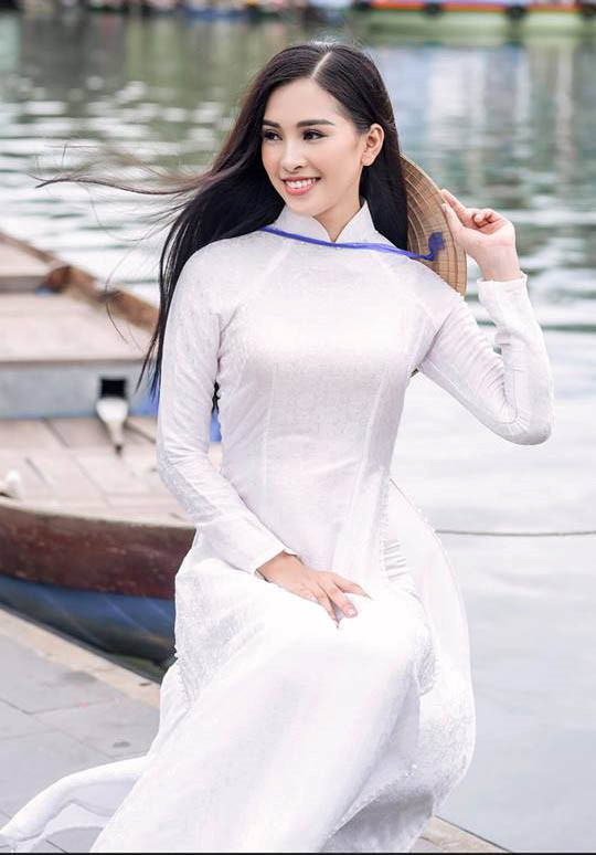bat ngo voi nghe tay trai cua tran tieu vy truoc khi dang quang hoa hau viet nam