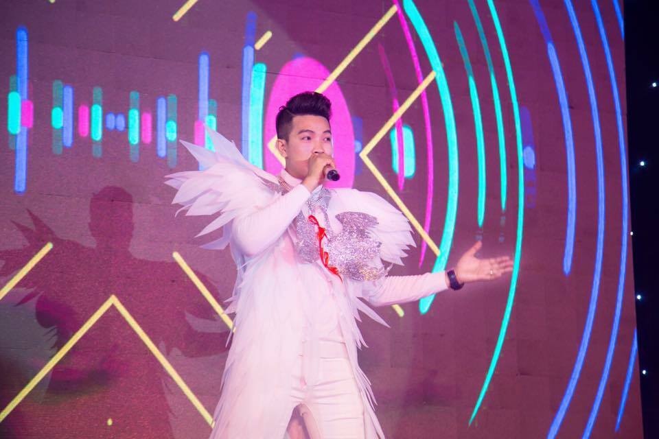 he lo ly lich cua hot boy banh bo trong giong ai giong ai tap 8