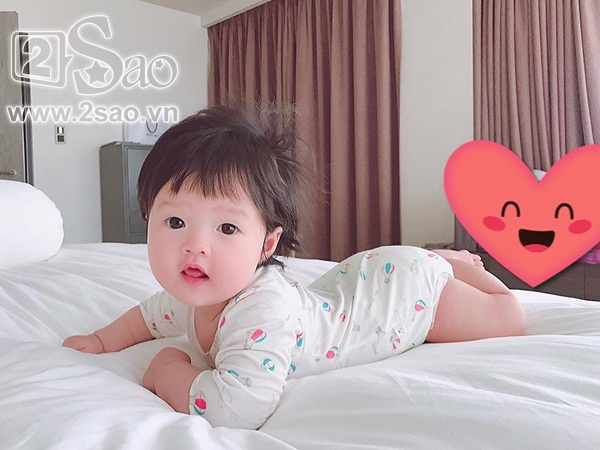 HOT: Lộ ảnh cận mặt 'tiểu công chúa' của hoa hậu Đặng Thu Thảo và ông xã doanh nhân hot lo anh can mat tieu cong chua cua hoa hau dang thu thao va ong xa doanh nhan