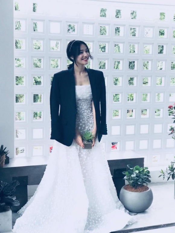bi che dien vo kich hanh phuc chi gai tiet lo khoanh khac chan that cua nha phuong