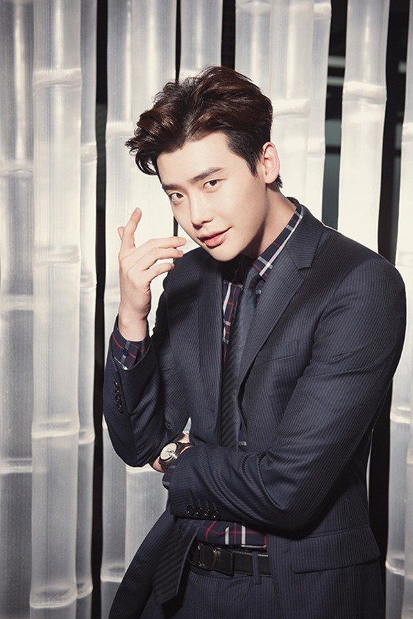 Top 5 sao nam Hallyu có thân hình lí tưởng và gương mặt không góc chết top 5 sao nam hallyu co than hinh li tuong va guong mat khong goc chet