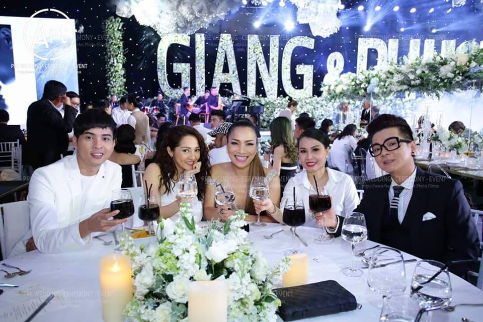 Hồ Quang Hiếu tiết lộ sốc về nguyên nhân nhìn Bảo Anh 'đắm đuối' trong đám cưới Trường Giang ho quang hieu tiet lo soc ve nguyen nhan nhin bao anh dam duoi trong dam cuoi truong giang