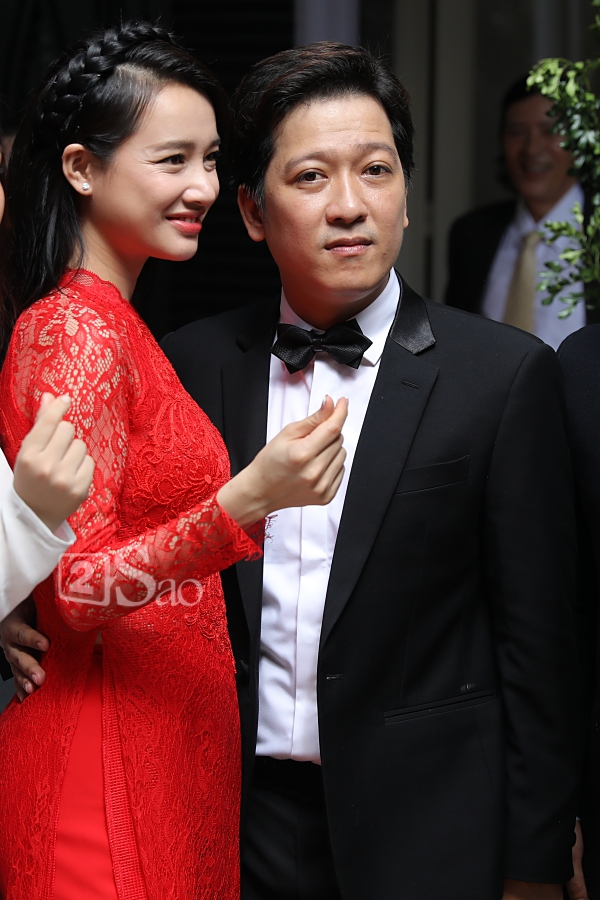 Không còn nghi ngờ gì nữa, vòng 2 của Nhã Phương đã 'phô trọn' sau bao ngày cô dâu tìm mọi cách che dáng khong con nghi ngo gi nua vong 2 cua nha phuong da pho tron sau bao ngay co dau tim moi cach che dang
