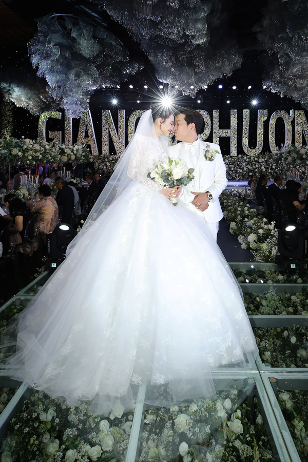 chieu vo nhu truong giang so nha phuong uot chan muoi kho cong tan nuong vuot chuong ngai vat