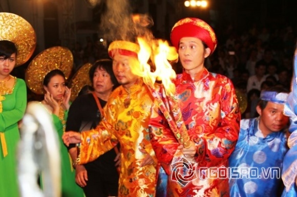 hoai linh buc xuc len tieng vi bi noi nghe si ngay cang dong bong khi xay nha tho to
