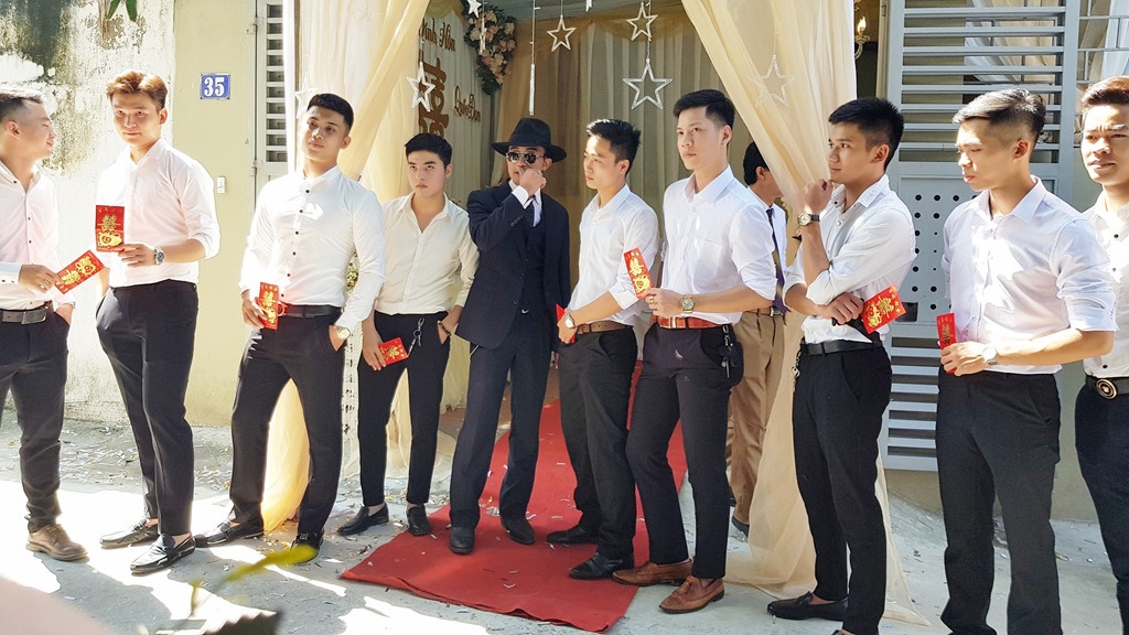 Ảnh đám hỏi của Trần Tú 'Người phán xử' và vợ đẹp ở Thái Nguyên anh dam hoi cua tran tu nguoi phan xu va vo dep o thai nguyen