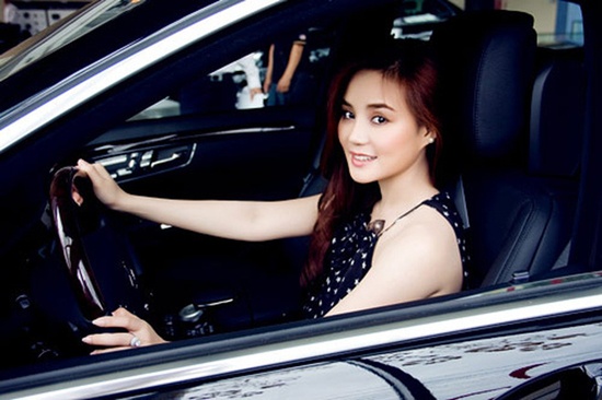 vy oanh tu cuoc hon nhan mi man den song gio nghi van nguoi thu ba