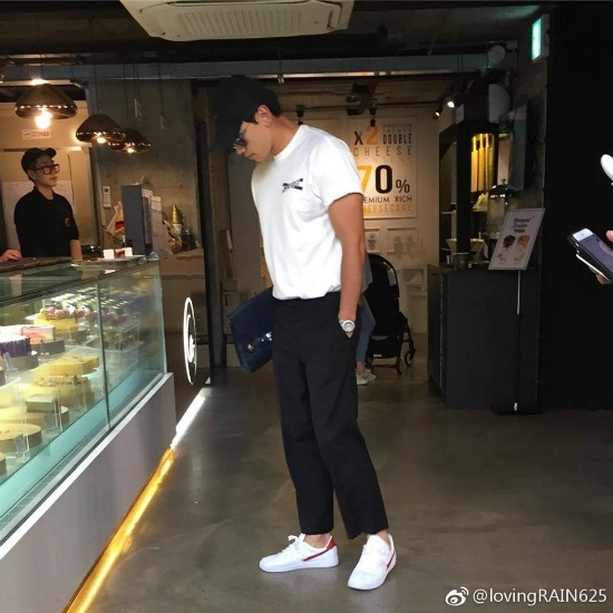 hot bi rain va kim tae hee chao don con gai dau long