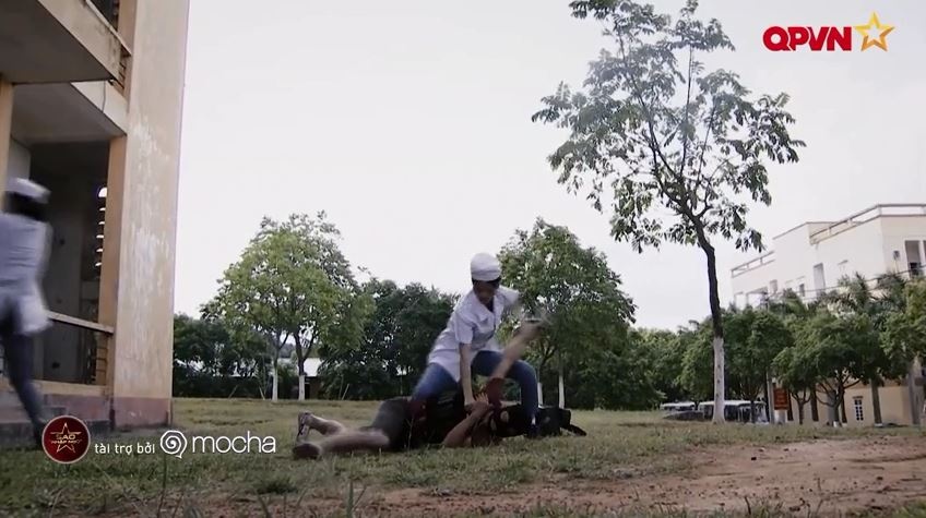 nhung gumiho dung tay khong dap vo ngoi quat nga ten khung bo trong sao nhap ngu