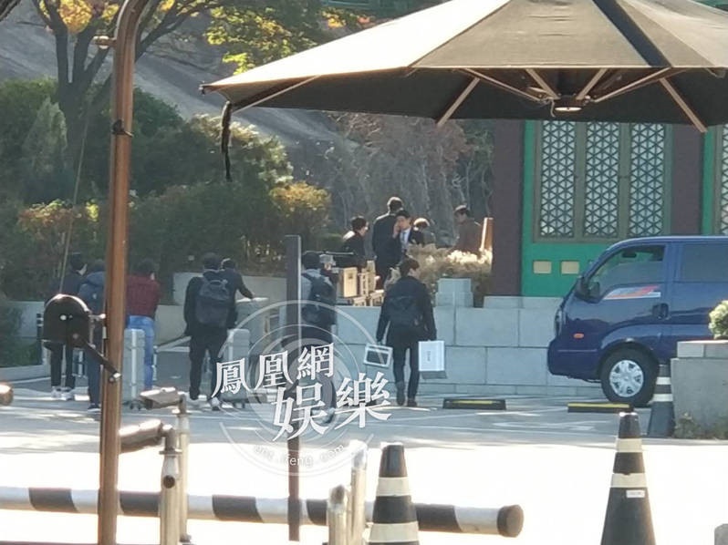 co dau song hye kyo xuat hien gian di truoc le cuoi voi song joong ki