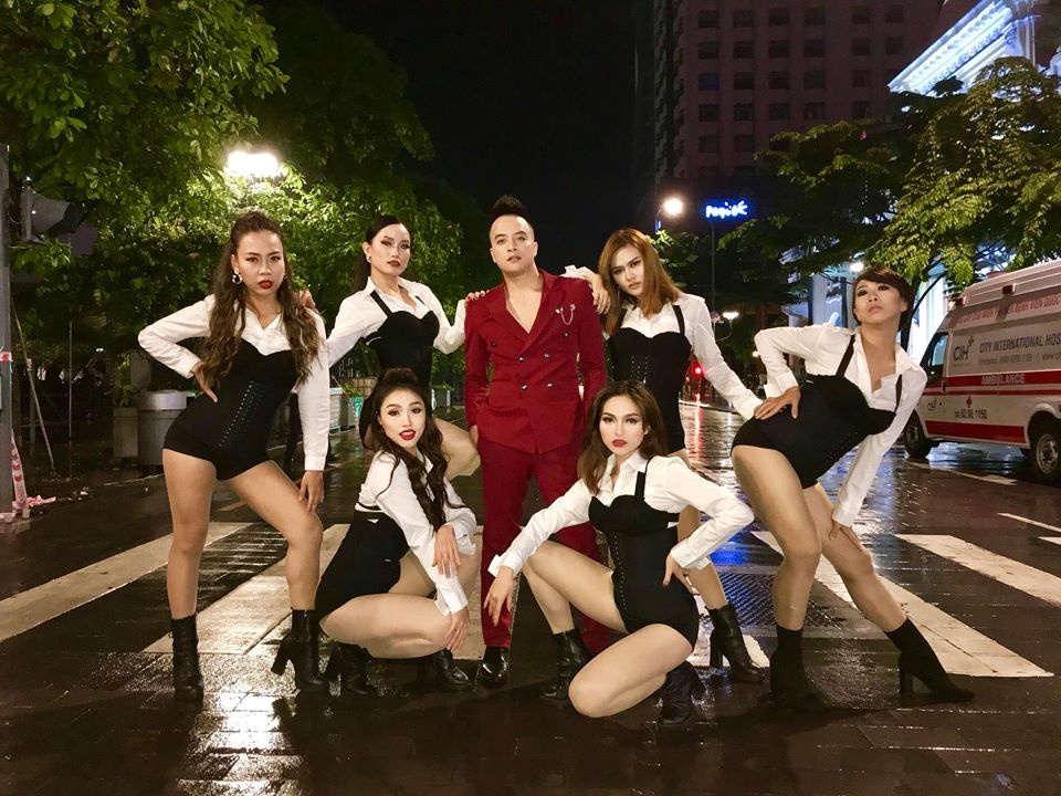 cao thai son nguoi ca si du chin se lang dong bang mot dang cap rieng