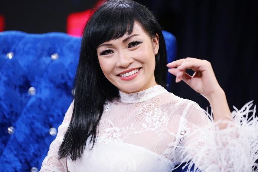 goc toi bi mat sau anh hao quang cua showbiz tung nhieu lan bi phoi bay tran trui