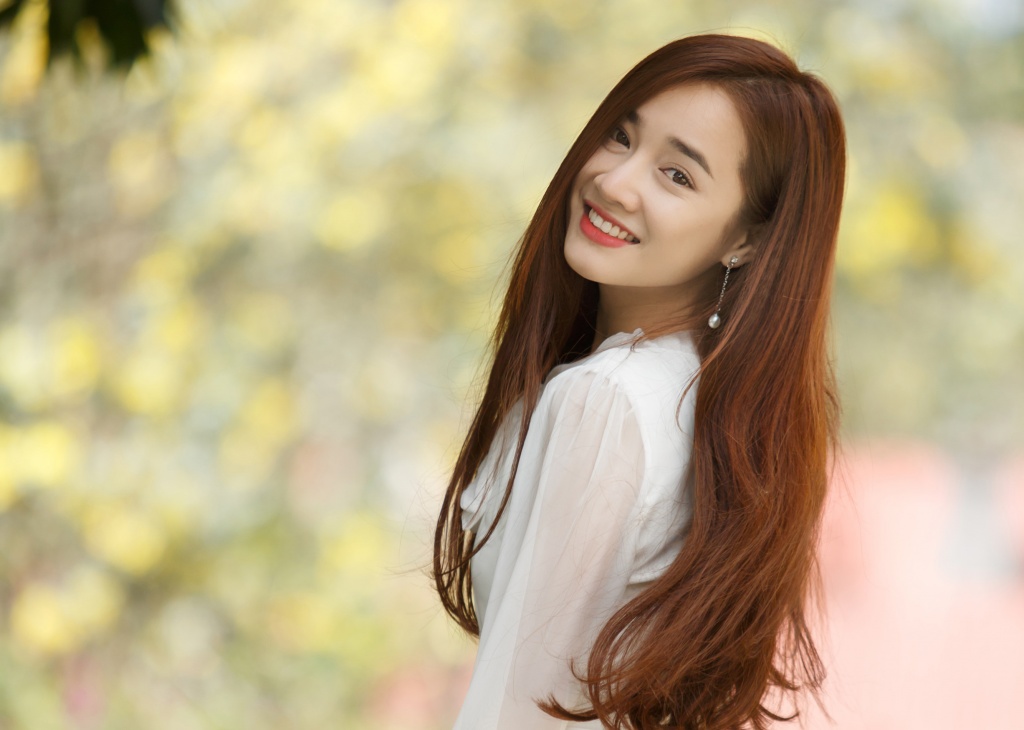dau chi ha tang hay lan ngoc vbiz con co nhieu ngoc nu xinh dep va gioi giang